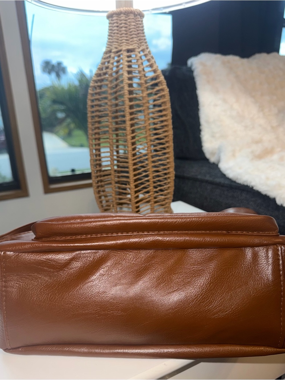 AFILE Crossbody Leather Shoulder Bag In Brown - Picture 4 of 16